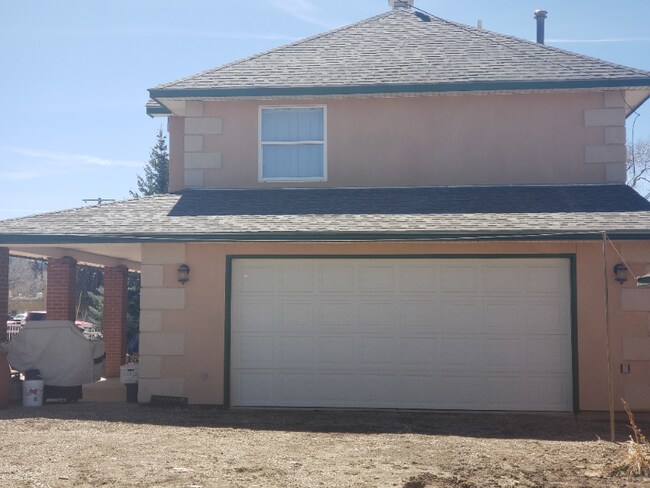 Foto del edificio - 100 Bauer Ave