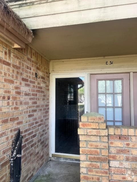 Building Photo - 16800 Sugar Pine Dr