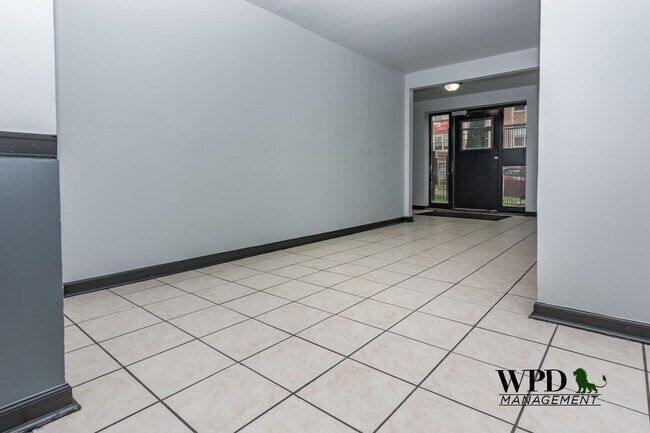 Foto del edificio - 2508 E 76th St