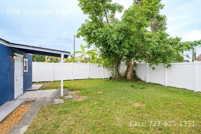 Photo - 2017 Ocean View Pl Apartment