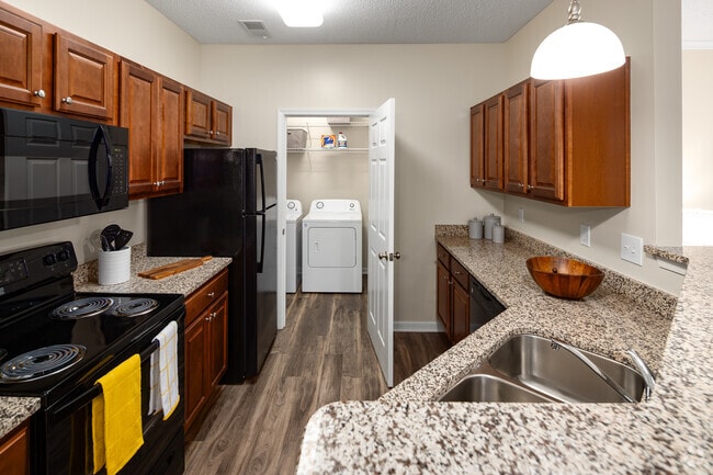 Building Photo - Abberly Twin Hickory
