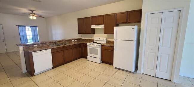 Building Photo - 328 Baccarat Ct