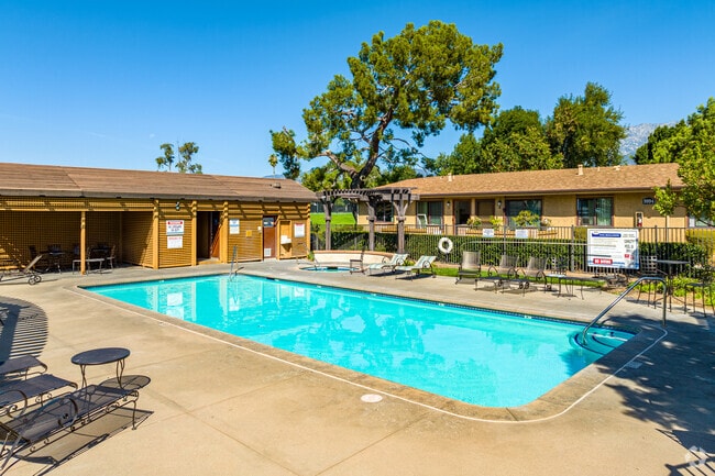 Building Photo - Cucamonga Terrace