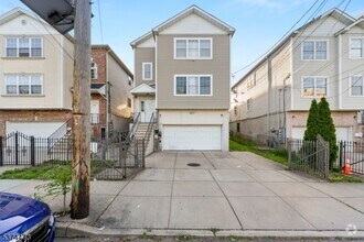 Building Photo - 277 Morris Ave