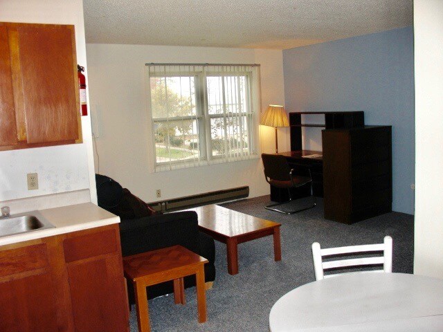 Primary Photo - 503 E Clark St