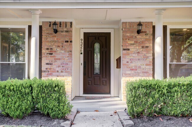Foto del edificio - 9326 Meadowcroft Dr