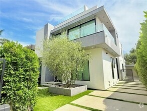 Building Photo - 6430 Drexel Ave