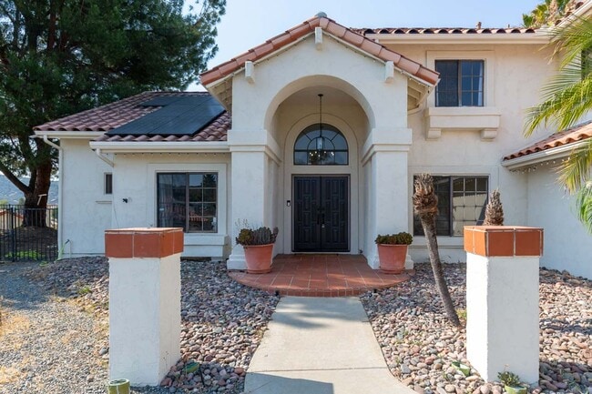 Building Photo - 5 Bed, 4 Bath in the Beautiful Alpine