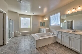 Building Photo - 837 Bogey Fairway Ct