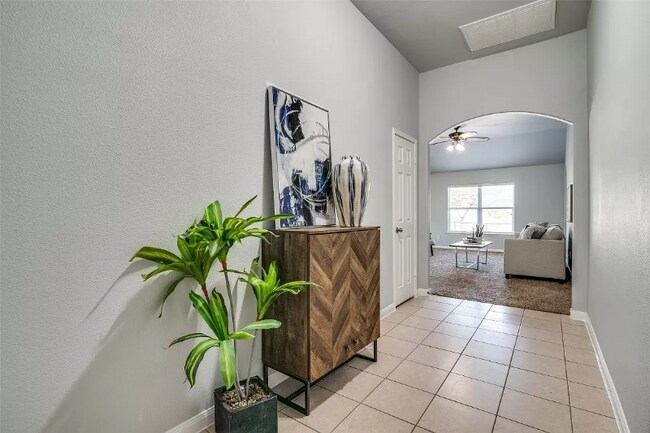Building Photo - 601 Preston Dr