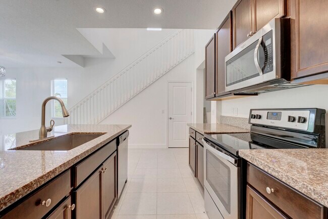 Building Photo - 9075 Kingsmoor Way