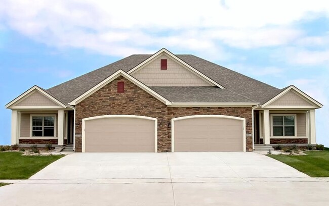 Interior Photo - Centennial Pointe West