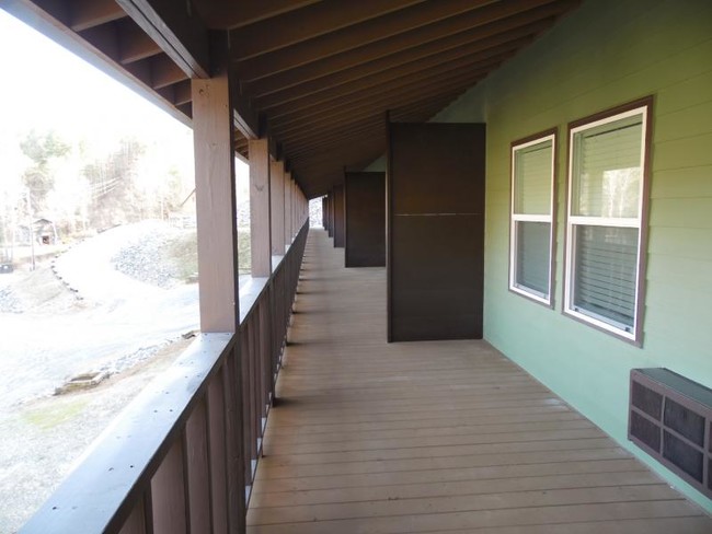 Building Photo - 68 Plum Rd