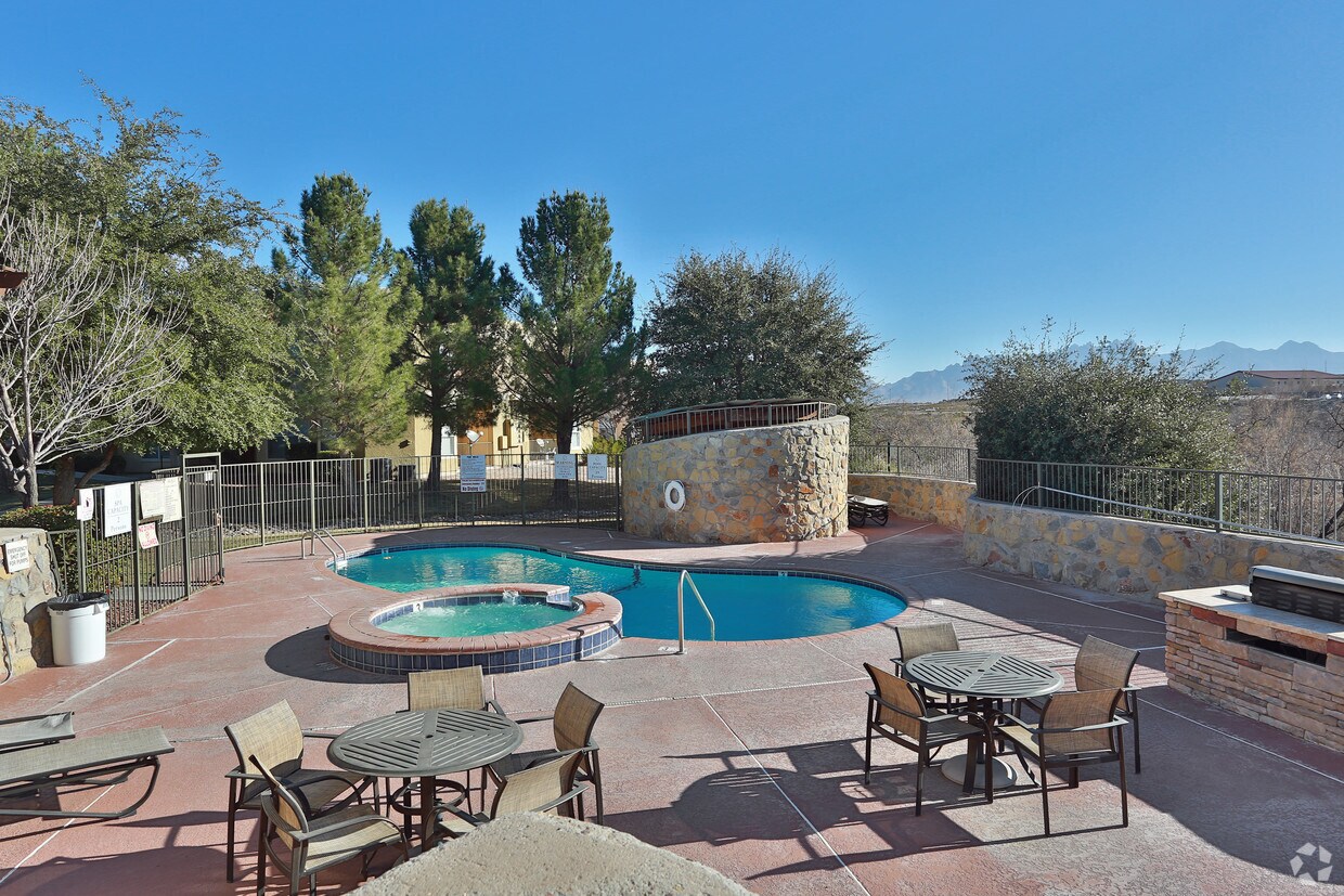 Cuestas Apartment Homes 2800 N Roadrunner Pky Las Cruces, NM