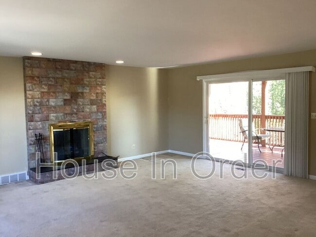 Building Photo - 112 Crooked Creek Rd