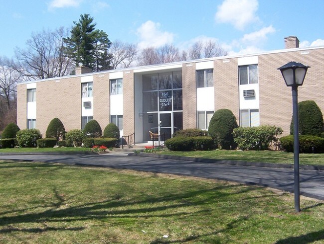 Foto del edificio - 156 Suffield St