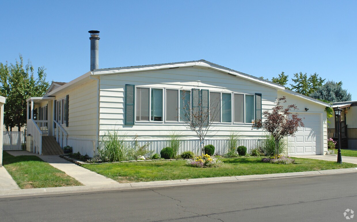 Primary Photo - Woodland Park