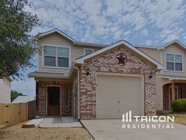 Foto del edificio - 817 Village Point Ln