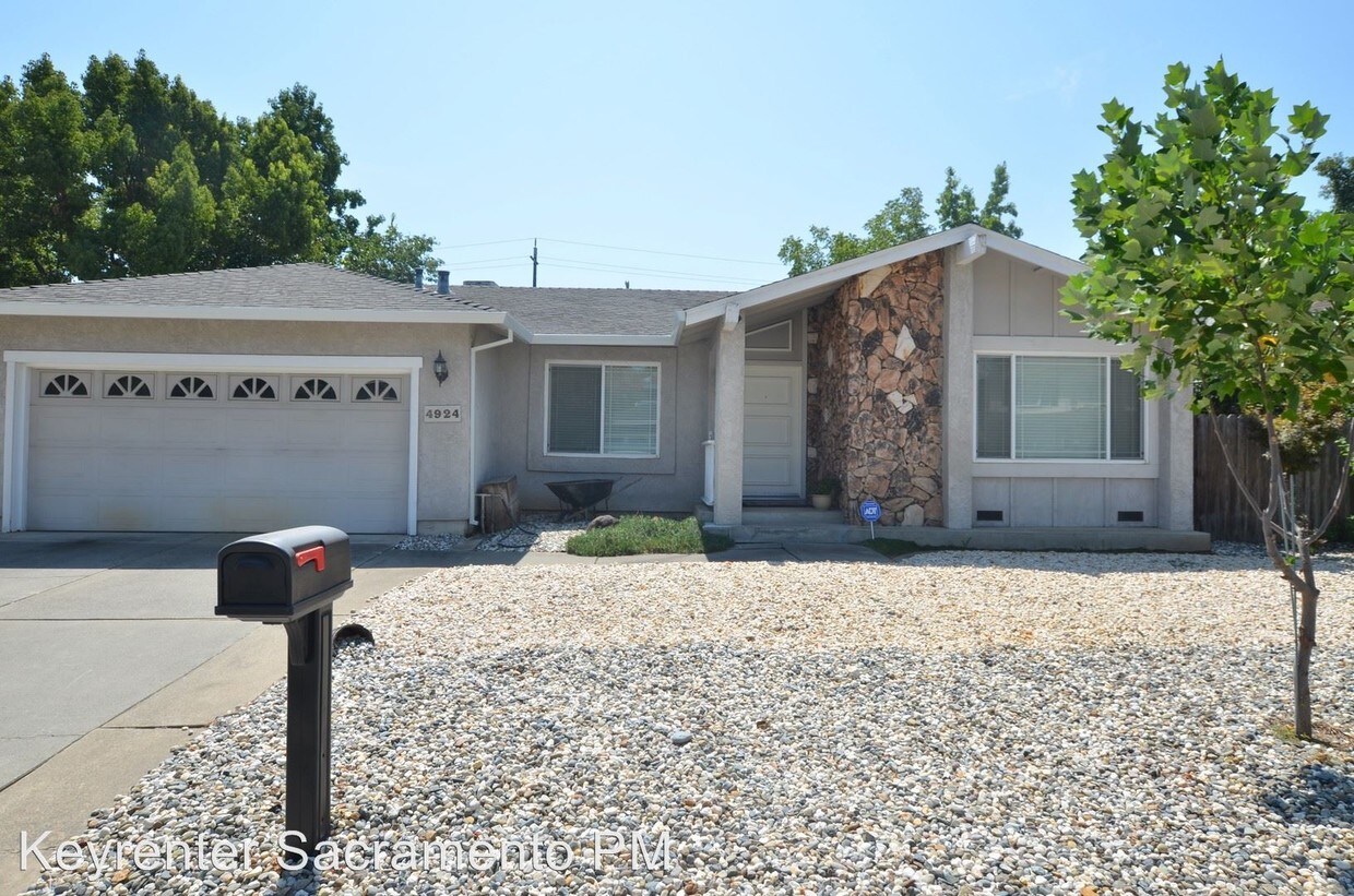 Primary Photo - 4 br, 2 bath House - 4924 Olive Oak Way