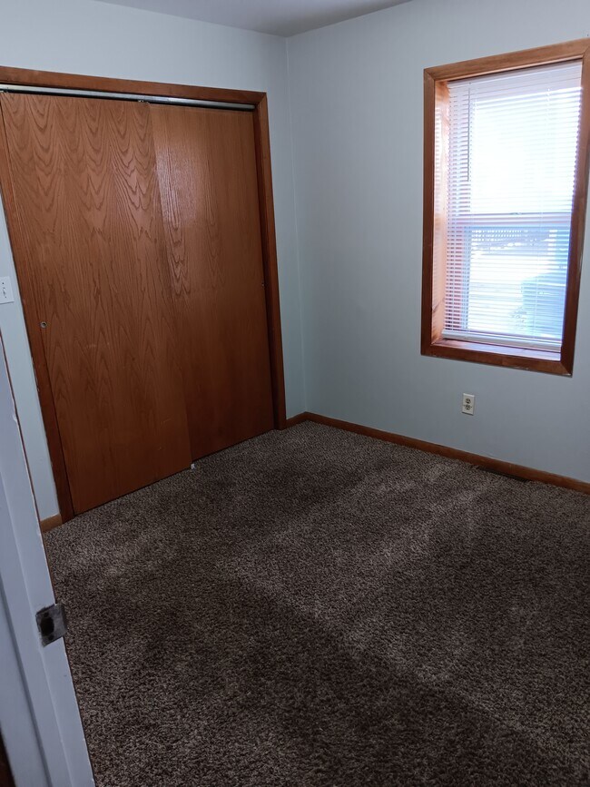 1 of 3 similar bedrooms - 4009 14th Ave