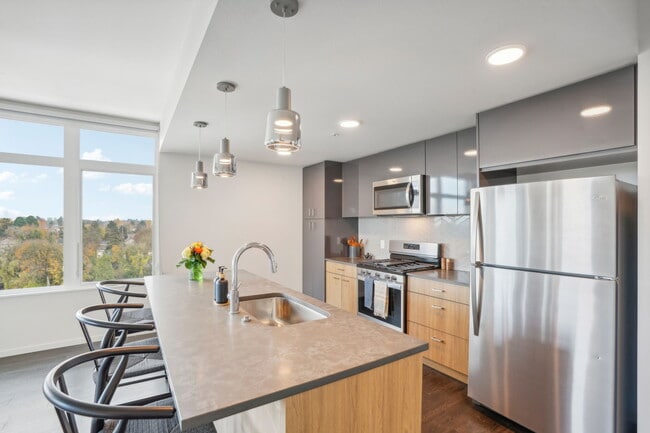 west.more.land様 1576 Westmorland St, Chula Vista, CA 91913 | Redfin