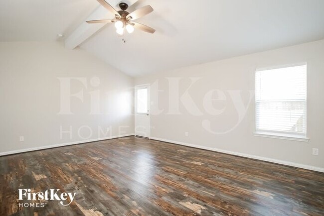 Building Photo - 27110 Leonardo Dr
