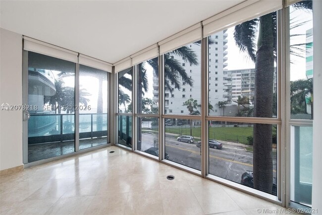Foto del edificio - 1331 Brickell Bay Dr