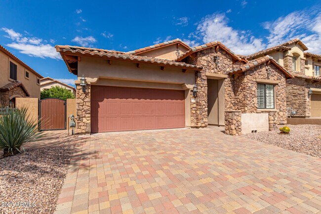 Foto del edificio - 7248 E Nance St