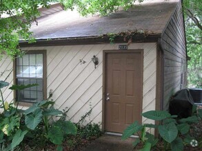 Building Photo - 2035 Continental Ave