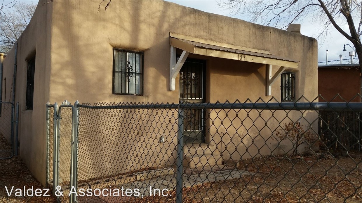 Primary Photo - 137 Romero St
