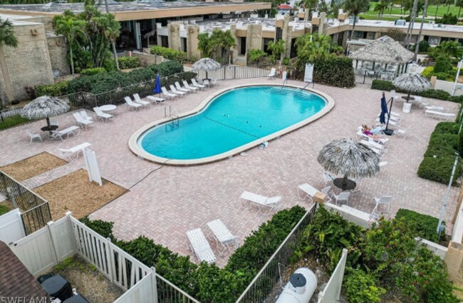 Foto del edificio - 1700 Pine Valley Dr