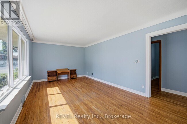 Photo du bâtiment - 6427 Burdette Dr