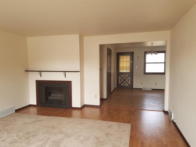 Building Photo - 611 Greene Ave