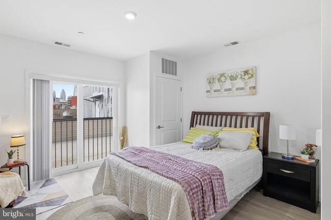 Building Photo - 915 N Broad St