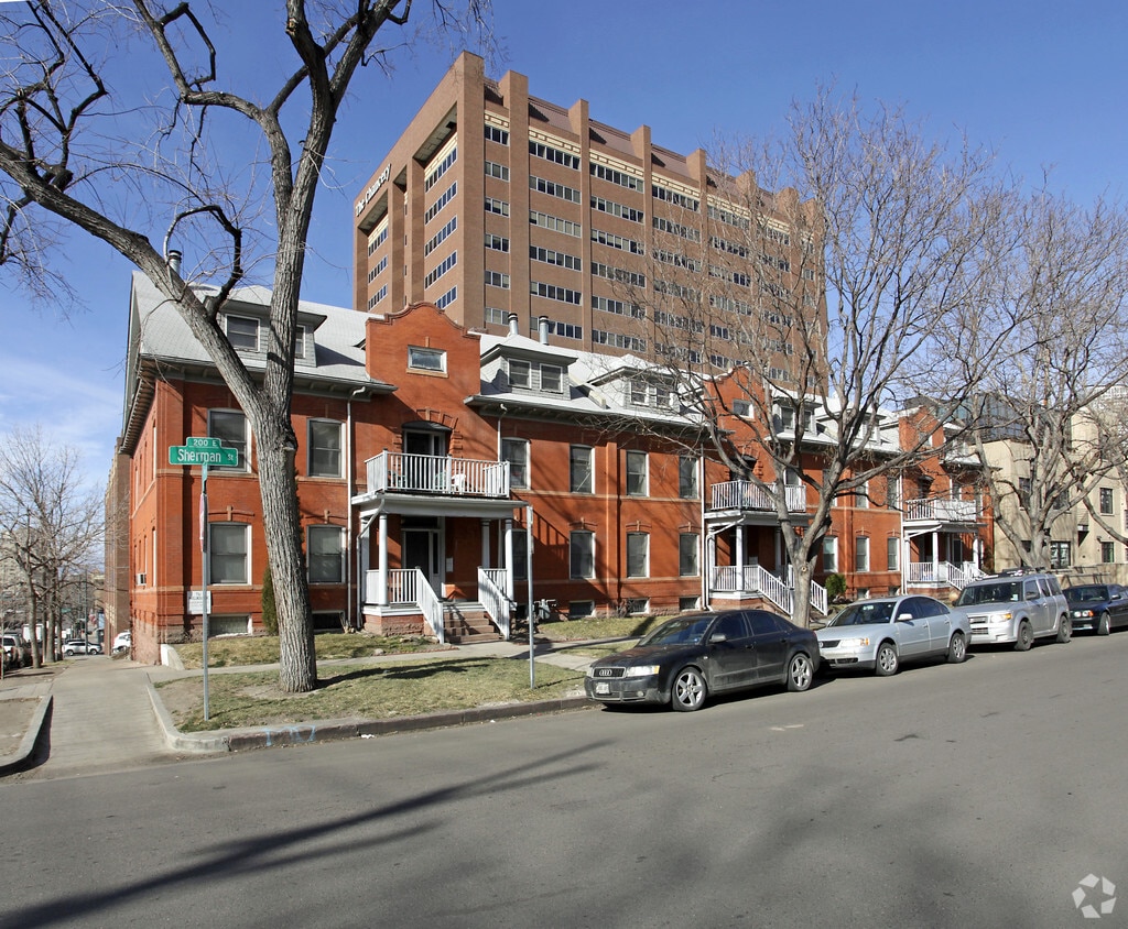 Primary Photo - 1105 Sherman St