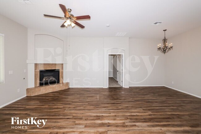 Foto del edificio - 1809 S 123rd Dr