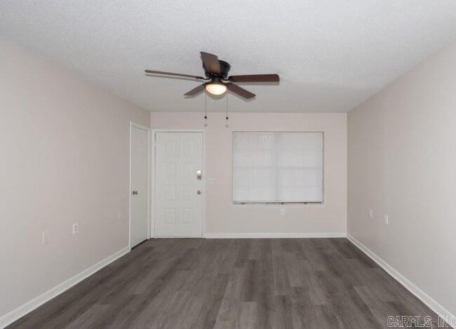Building Photo - 1100 Brookside Dr