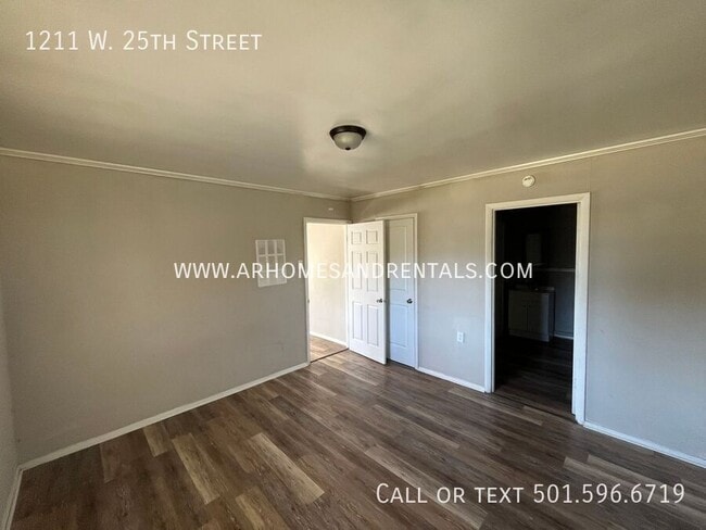 Foto del edificio - 1211 W 25th St