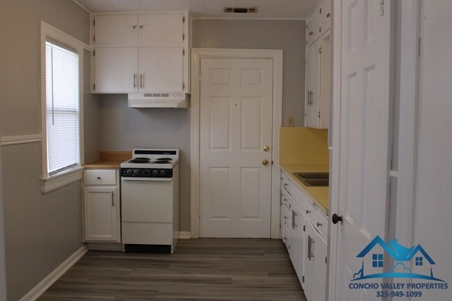 Building Photo - For Rent - 2 Bed/ 1 Bath Home in Santa Rita