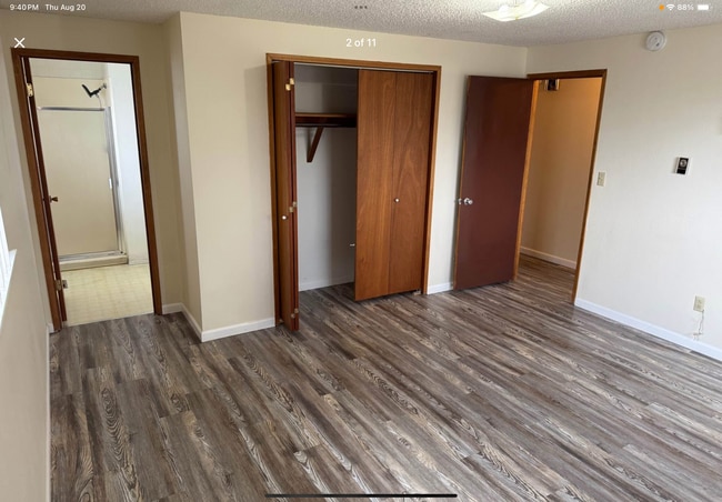 Building Photo - 220 N 76th Ave