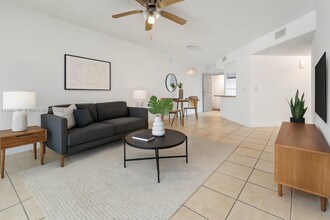 Building Photo - 8225 Lake Dr