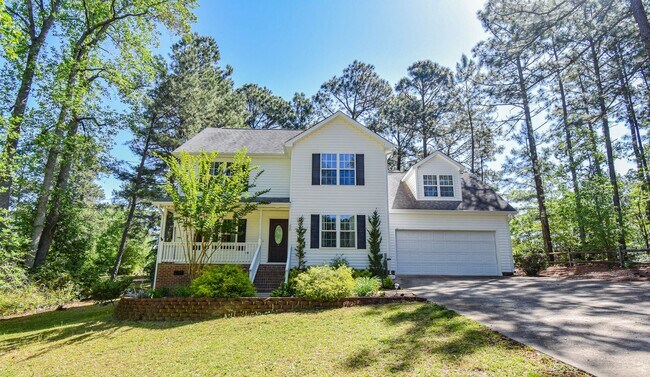 Building Photo - 66 Forest Pond Rd