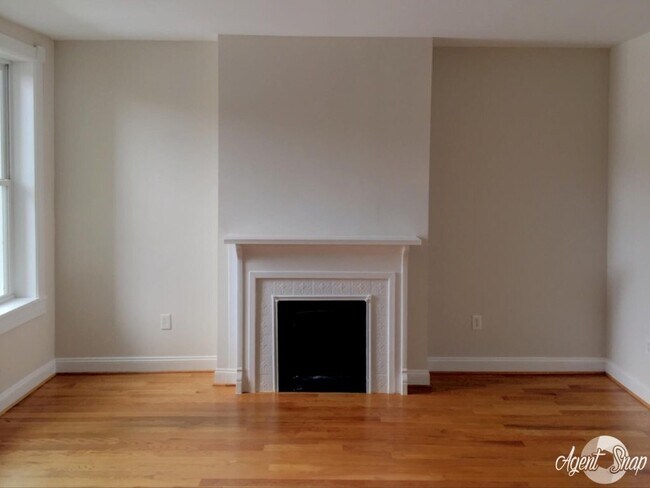 Building Photo - 2108 R St NW