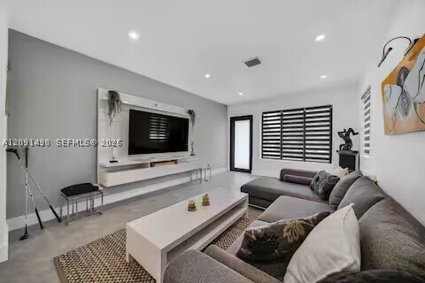 Foto del edificio - 315 NW 40th St
