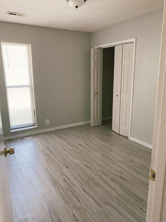 Building Photo - 3220 Missouri Place, Joplin, MO 64804