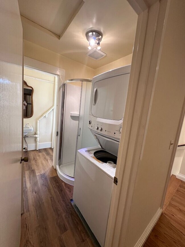 Foto del edificio - Live where you work! Mixed commercial use with amazing Rustic Remodeled living quarters!