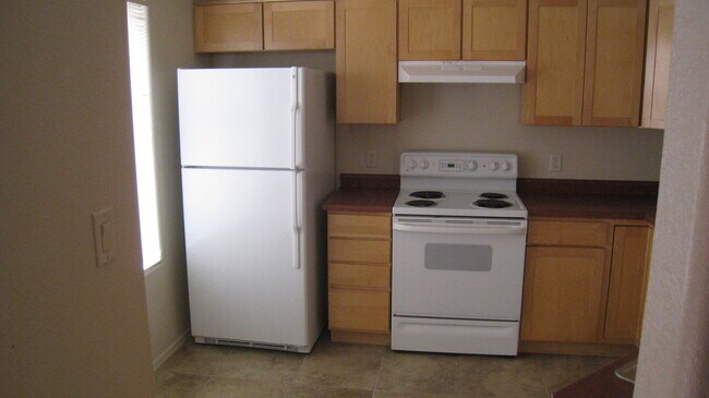 Foto del edificio - 2BR/1BA/2GA, 1200 sq.ft. rental in Sierra Vista, AZ