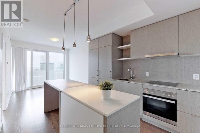 Building Photo - 88 Harbour St