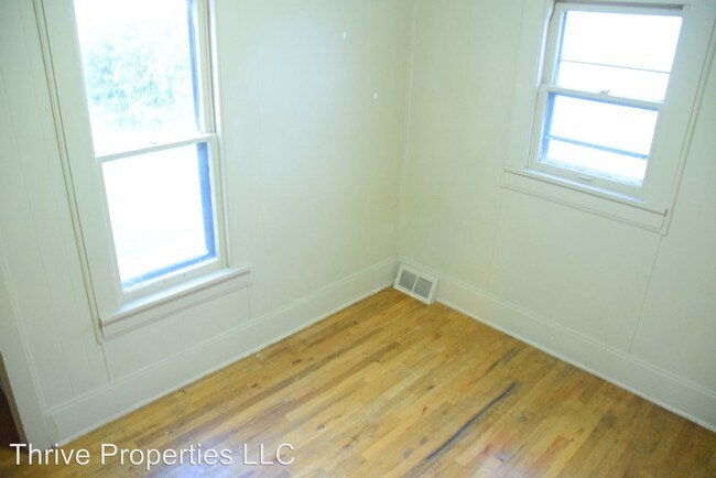 Building Photo - 1103 Haines Ave