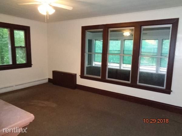 Foto del edificio - 1 br, 1 bath Apartment - 1959 Clifford Ave